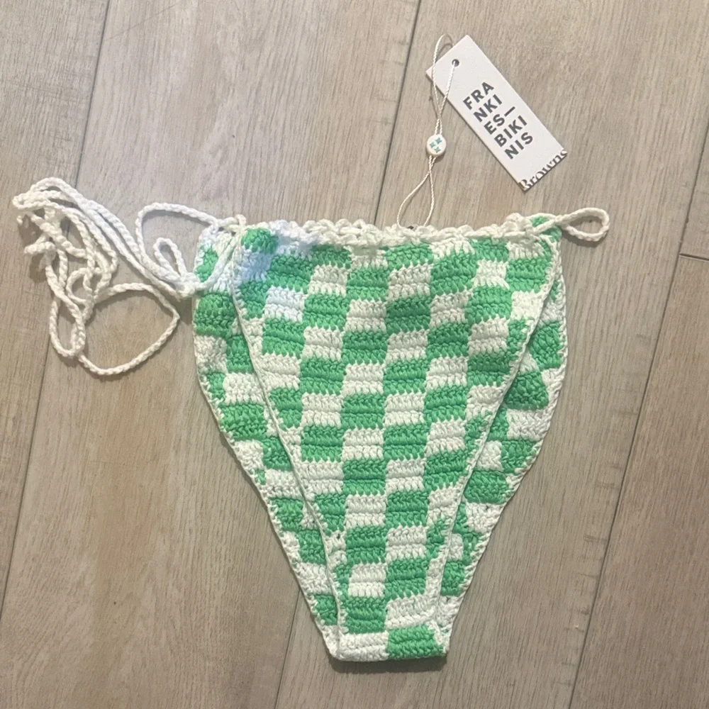 FRANKIES BIKINIS Ingrid Crochet Bikini Bottom MEDIUM